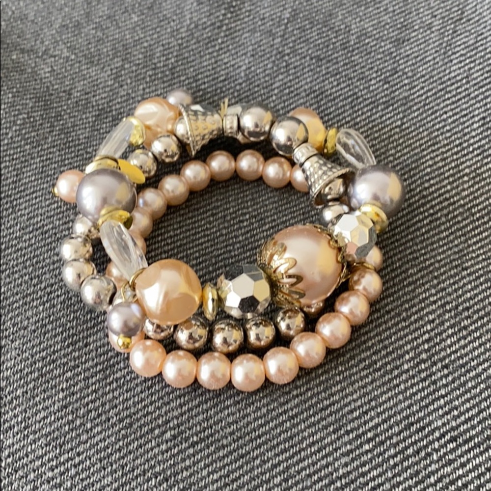 Elastic bracelets